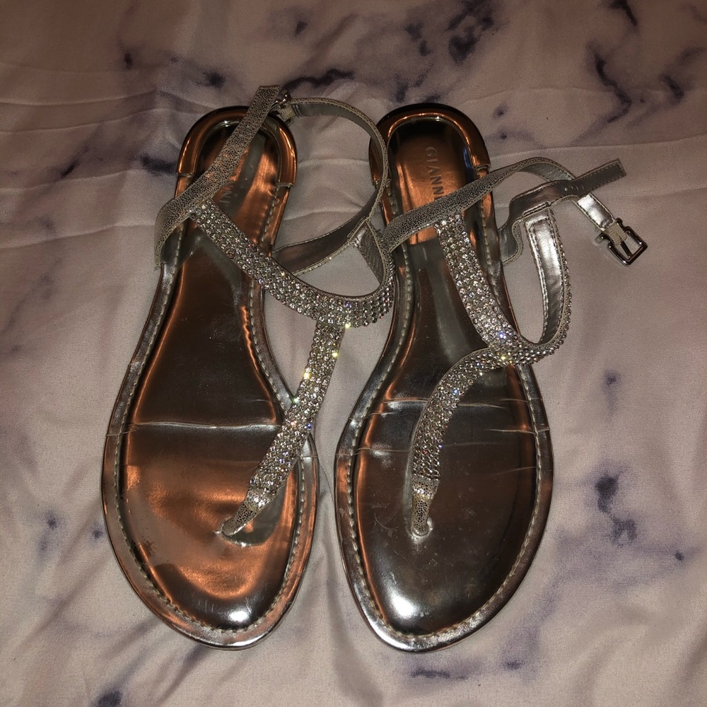flats - Picture 2 of 4